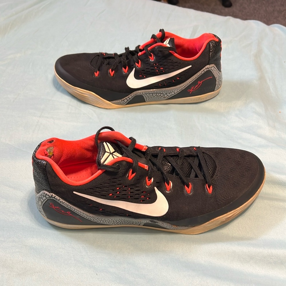 READ BEFORE YOU BUY!!!! Kobe 9 Laser Crimson with Dead Rubber.